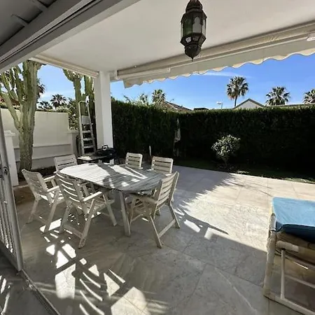 Ferienhaus Con Barbacoa Y Piscina Estepona